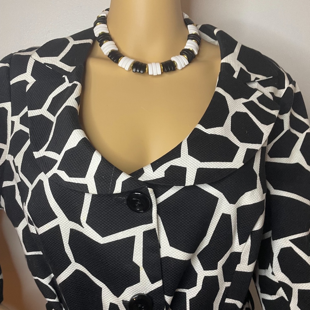 Vintage black white mod graphic belt sixties coat! - Picture 2 of 13